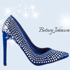 🆕️VINTAGE Betsey Johnson FAALYN Studded Heels